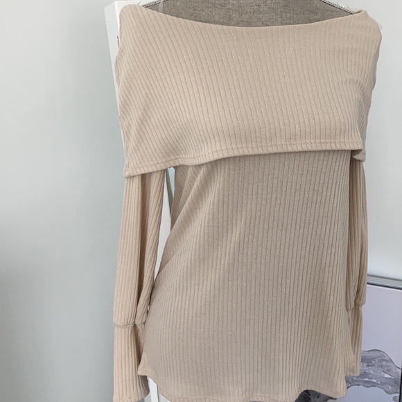 ANDREE BY UNIT Tops - Andre’ sweater